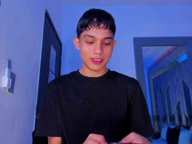 sebax-00 Sex Cam Show