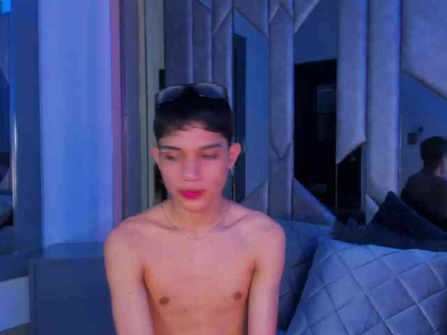 sebax-00 Sex Cam Show