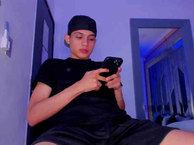 sebax-00 Sex Cam Show