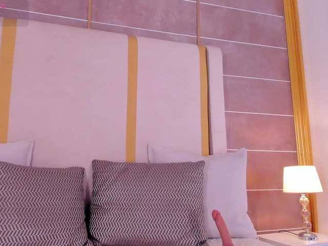 Chat with laurencarter1 live cam