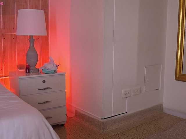 laurencarter1 live cam on BongaCams