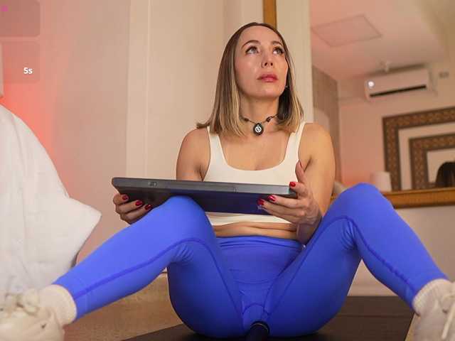 laurencarter1 live cam on BongaCams