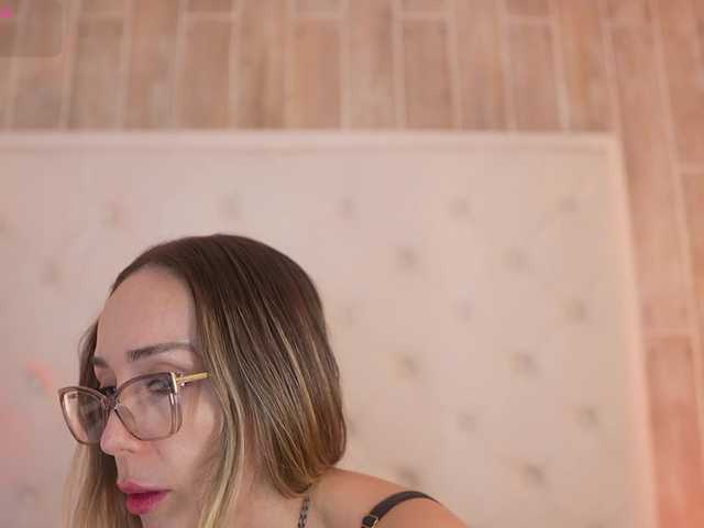 laurencarter1 live cam on BongaCams