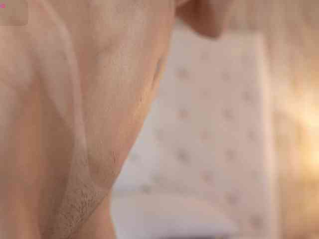 Laurencarter1's cam show statistics and live stream