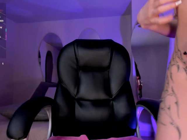 BellaConnor live cam on BongaCams
