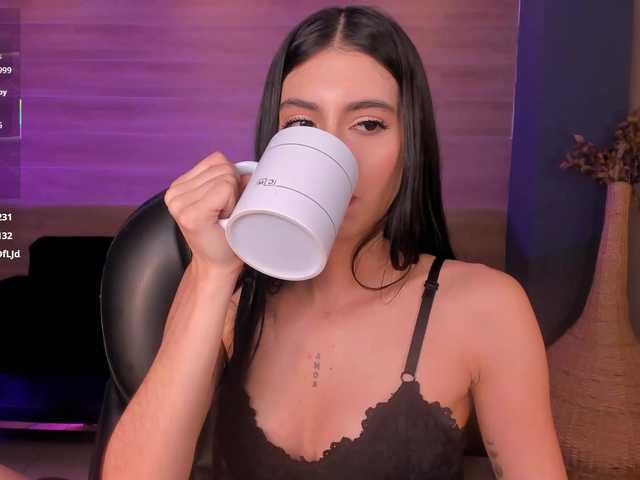 BellaConnor live cam on BongaCams