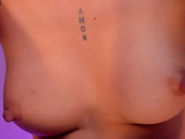 BellaConnor live cam on BongaCams