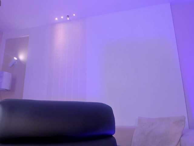 BellaConnor's BongaCams show and profile