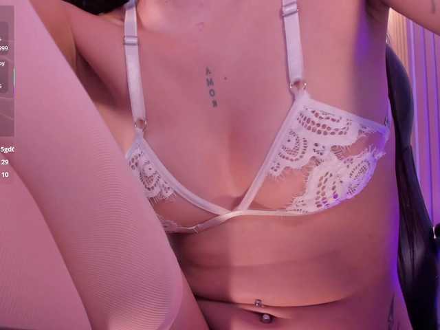 BellaConnor live cam on BongaCams
