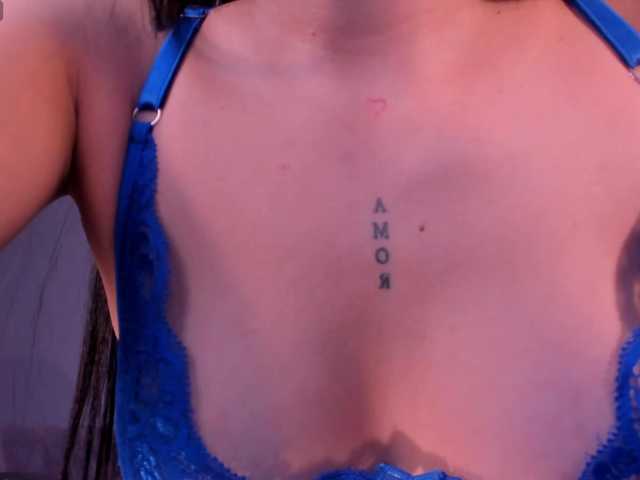 BellaConnor's BongaCams show and profile