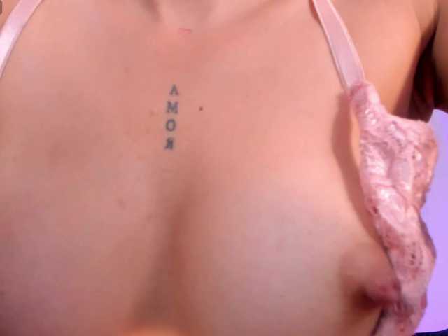 BellaConnor live cam on BongaCams