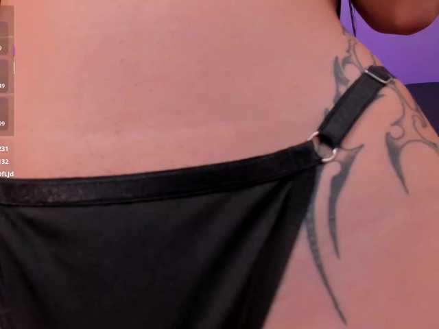 BellaConnor live webcam show