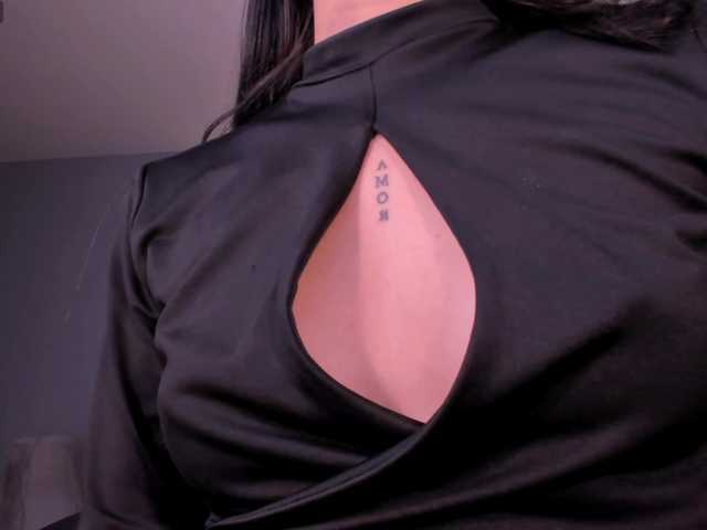 BellaConnor's BongaCams show and profile