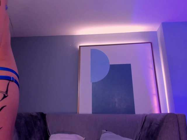 BellaConnor's BongaCams show and profile