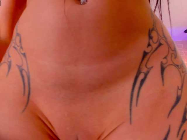 BellaConnor live cam on BongaCams