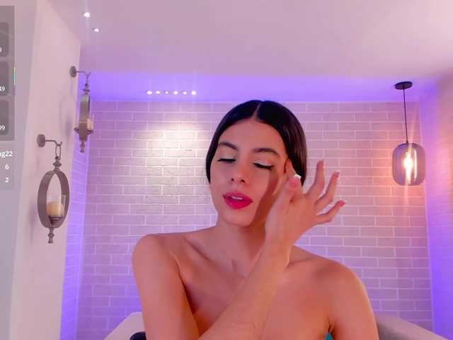 BellaConnor live webcam show