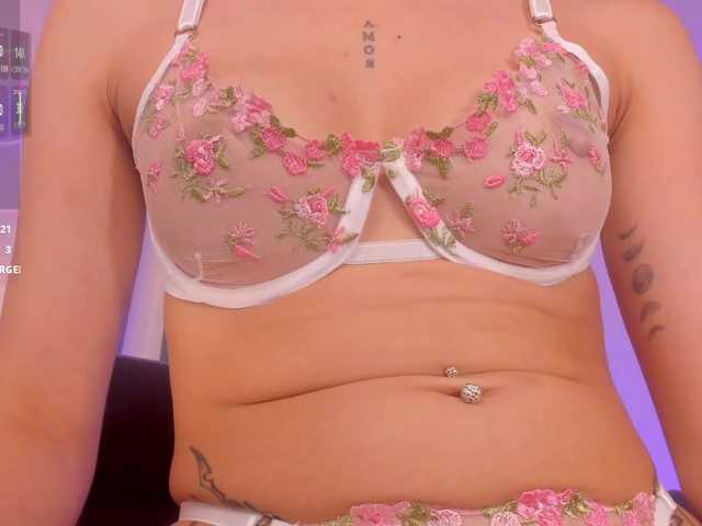 BellaConnor live cam on BongaCams