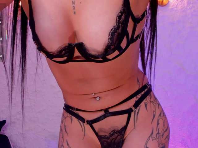 BellaConnor live cam on BongaCams