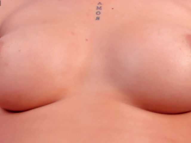 BellaConnor live cam on BongaCams