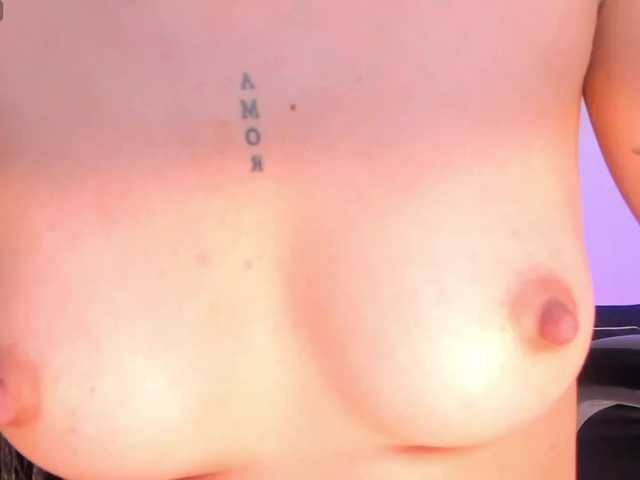 BellaConnor live cam on BongaCams