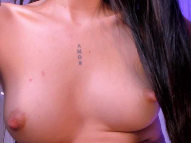 BellaConnor's BongaCams show and profile