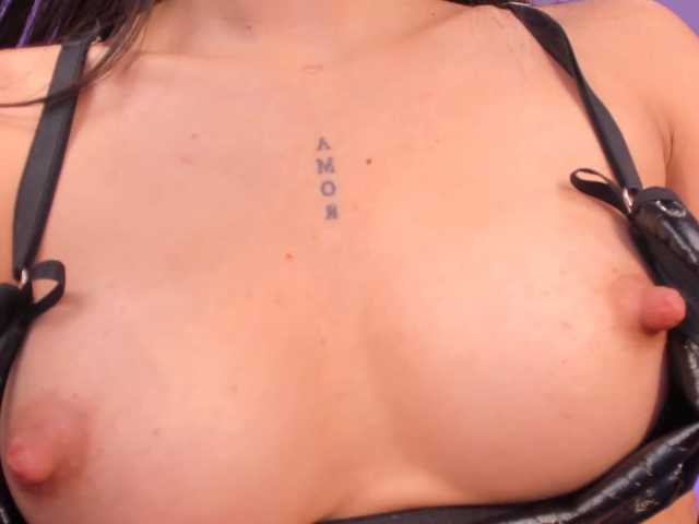 BellaConnor live cam on BongaCams
