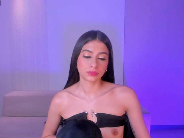 BellaConnor's BongaCams show and profile