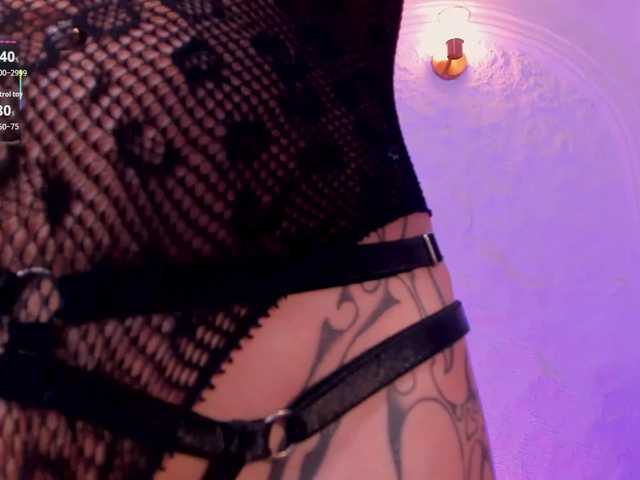 BellaConnor live cam on BongaCams