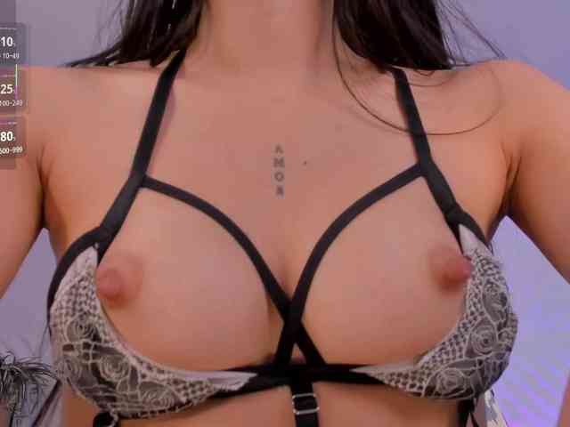 BellaConnor webcam