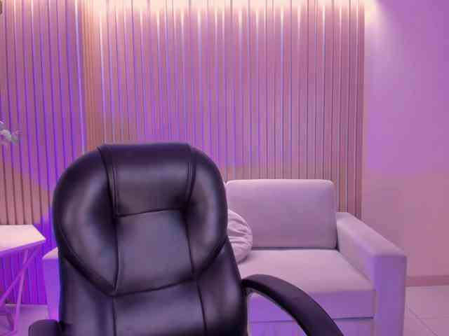BellaConnor webcam
