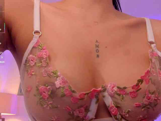 BellaConnor webcam