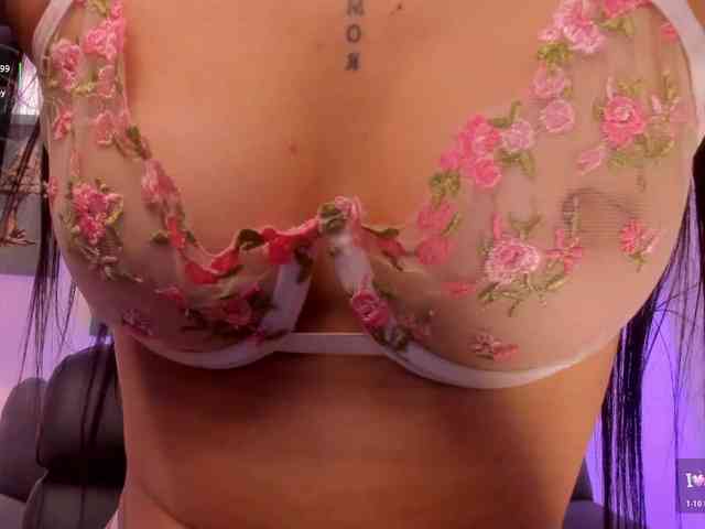 BellaConnor webcam