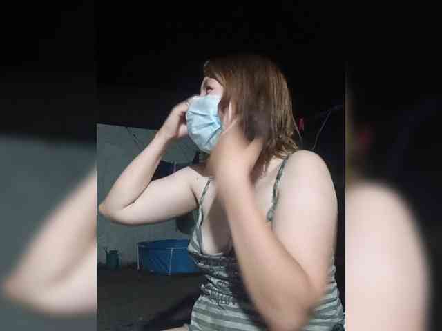 Konfetka228 webcam