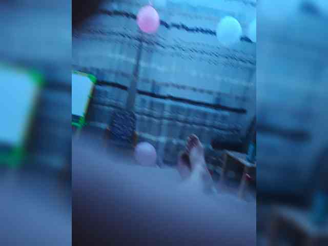 Konfetka228 webcam