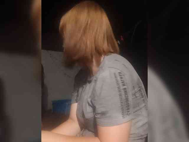 Konfetka228 webcam