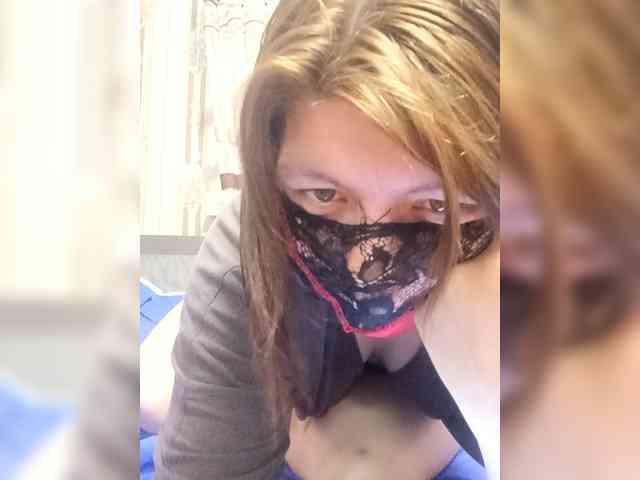 Konfetka228 webcam
