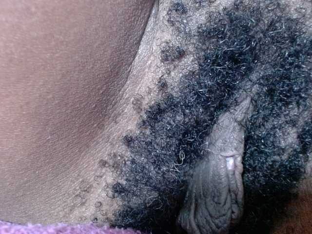 Skinybitchx live cam on BongaCams