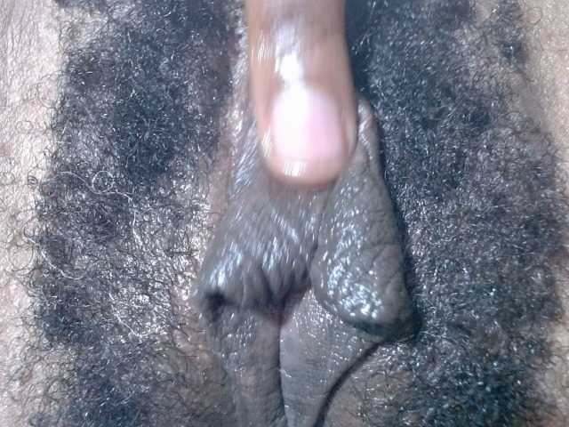 Skinybitchx live cam on BongaCams