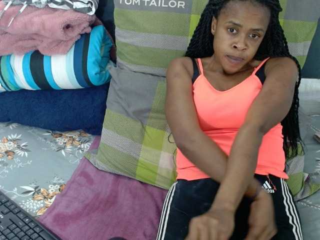 Skinybitchx live cam on BongaCams