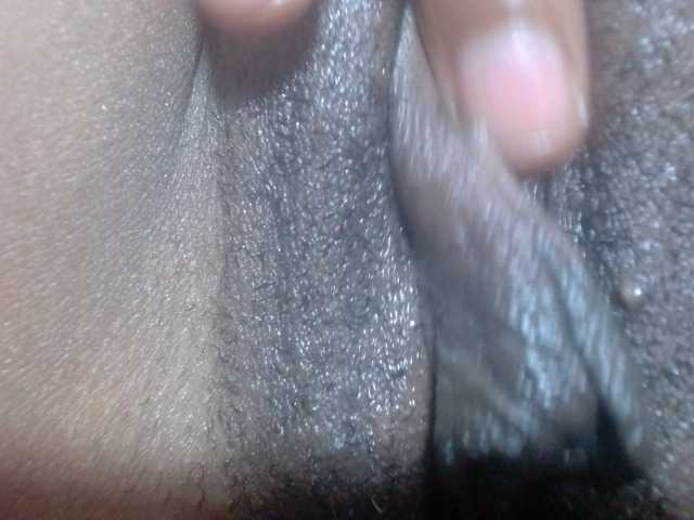 Skinybitchx live cam on BongaCams