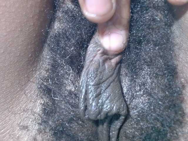 Skinybitchx live cam on BongaCams