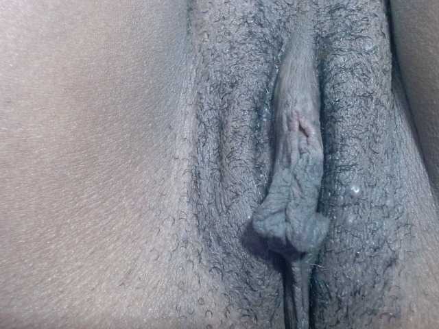 Skinybitchx live cam on BongaCams