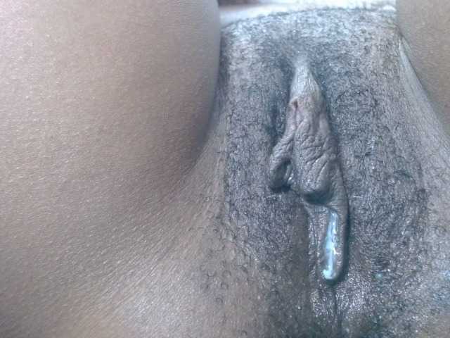 Skinybitchx live webcam show