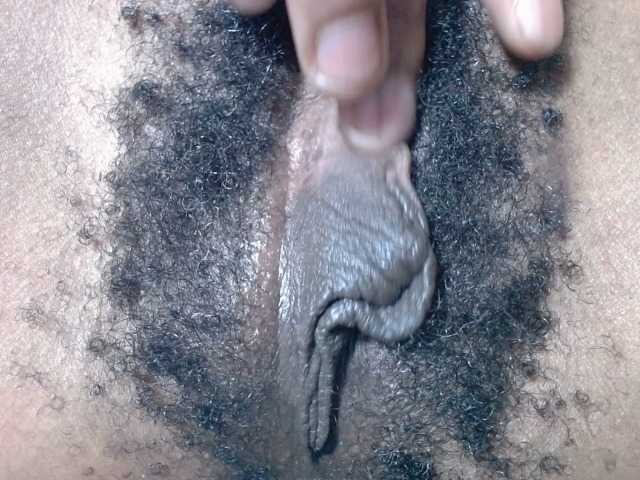Skinybitchx live cam on BongaCams