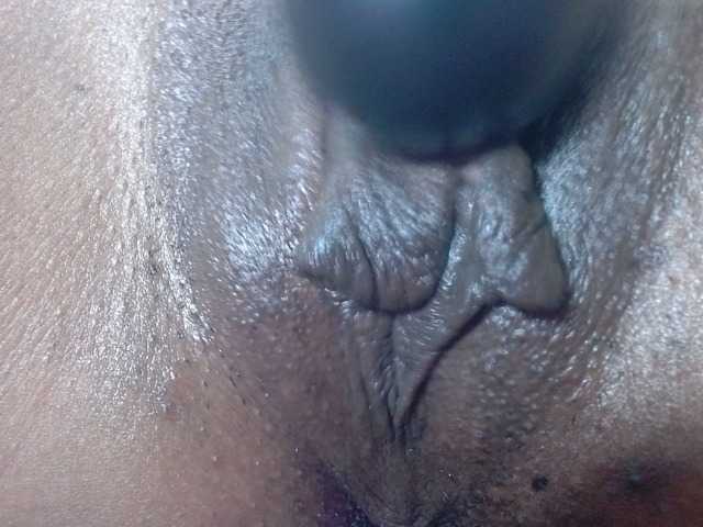 Skinybitchx live cam on BongaCams