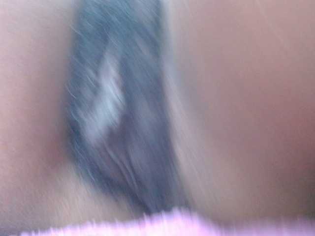 Skinybitchx live cam on BongaCams