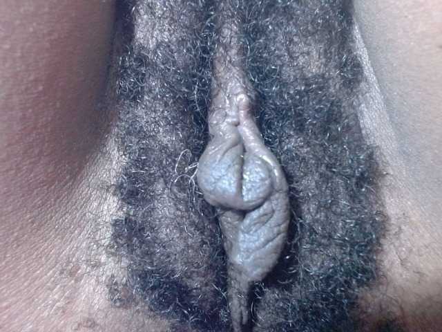 Skinybitchx live cam on BongaCams