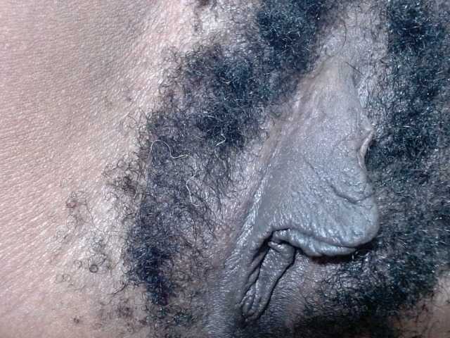 Skinybitchx live cam on BongaCams