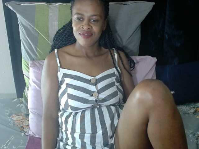 Skinybitchx live webcam show