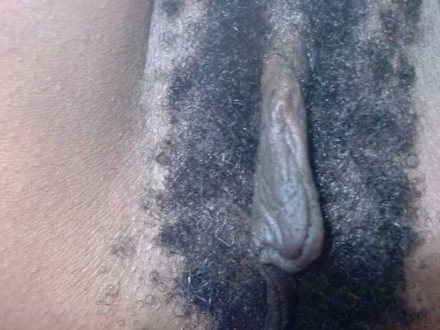 Skinybitchx live cam on BongaCams